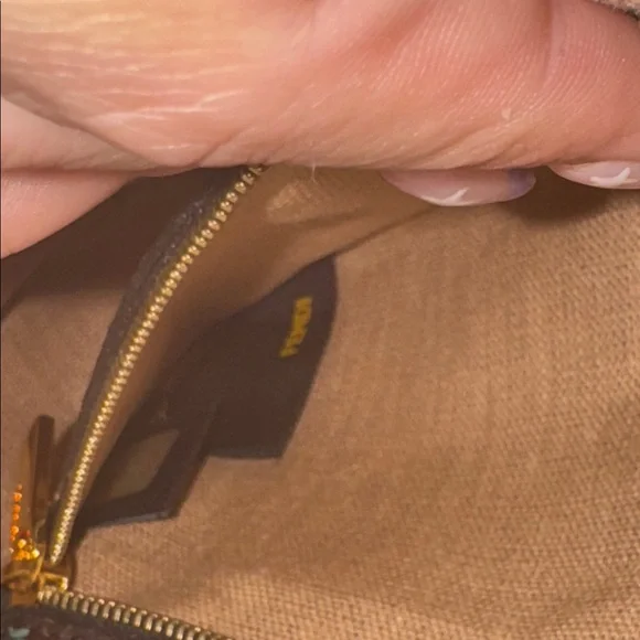 FENDI VINTAGE BAGUETTE ❤️🧡🖤💚 - Picture 15 of 17